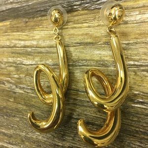 VTG Monet 80s Dangle Swirl 3D Gold Dangle Earrings